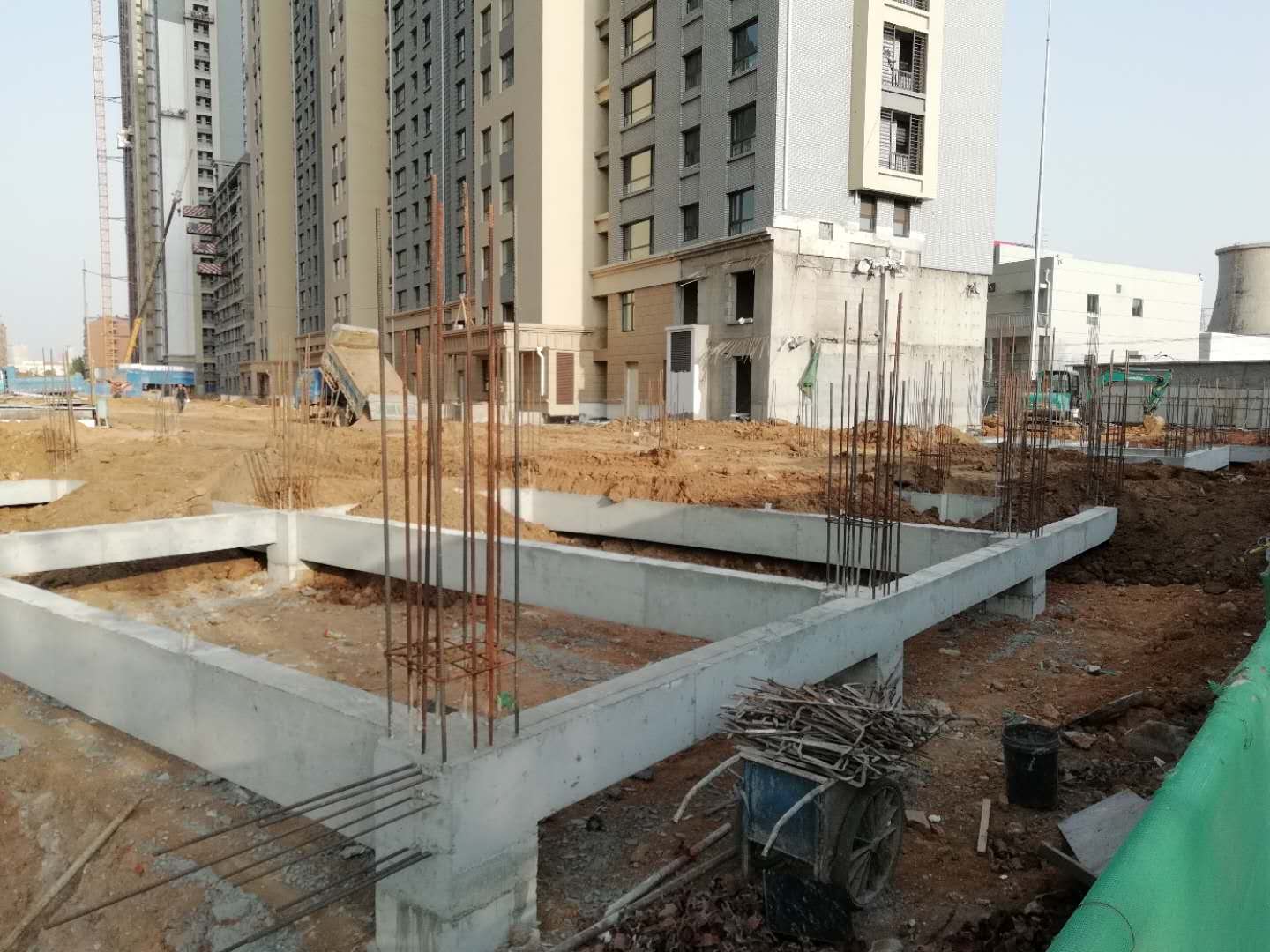 泰安天悦府·福园附属商铺开工